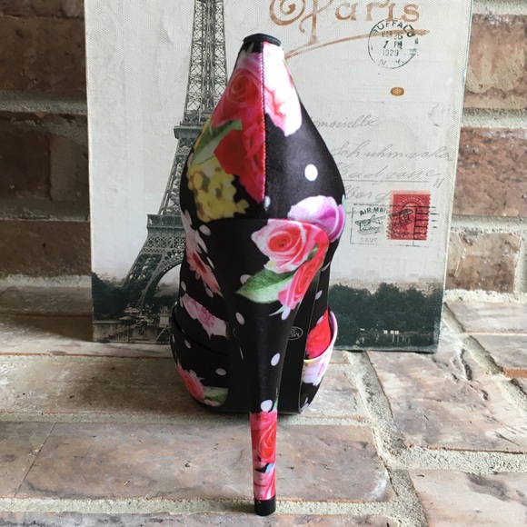 🌺Spring🌺Top Heels Co Kyra Floral Black Peep Toes - Picture 2 of 5